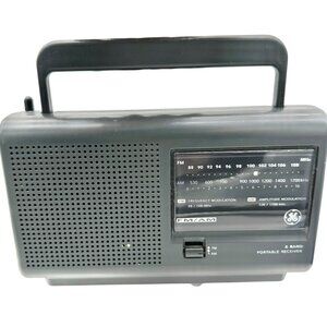 General Electric 72662C FM AM 2 Band Portable Receiver Radio Handle Cord Storage